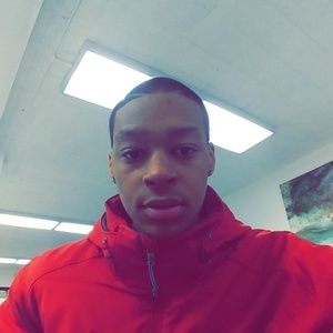 Meet your Posher, Deonte